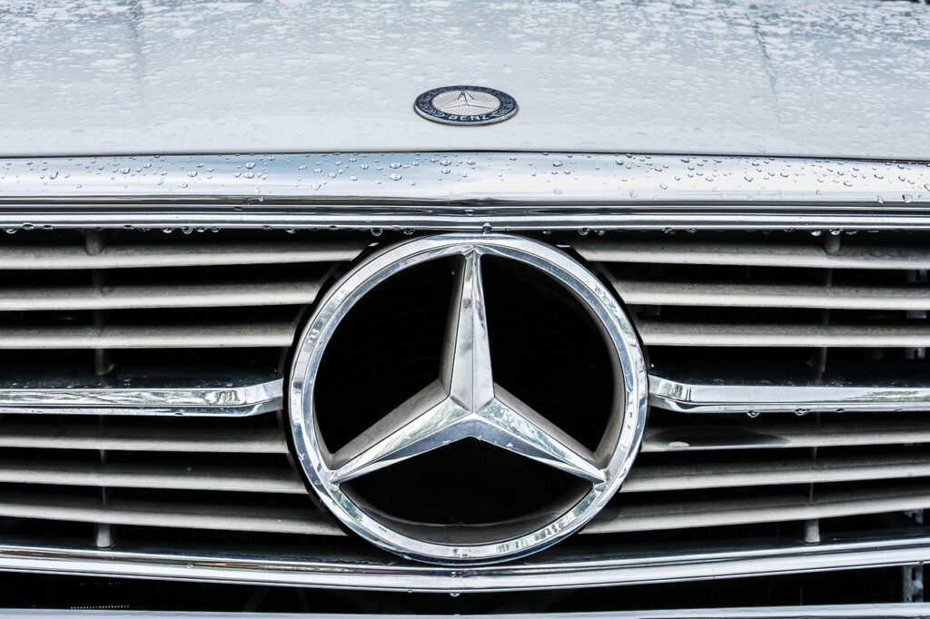 Znak Mercedesa - Istorija i Zanimljivosti